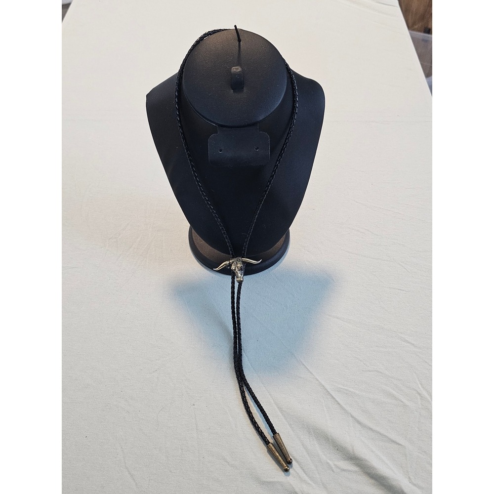 Vintage Longhorn‎ Bull Head Bolo Tie Black Braided Cord Antique Brass Tone Metal